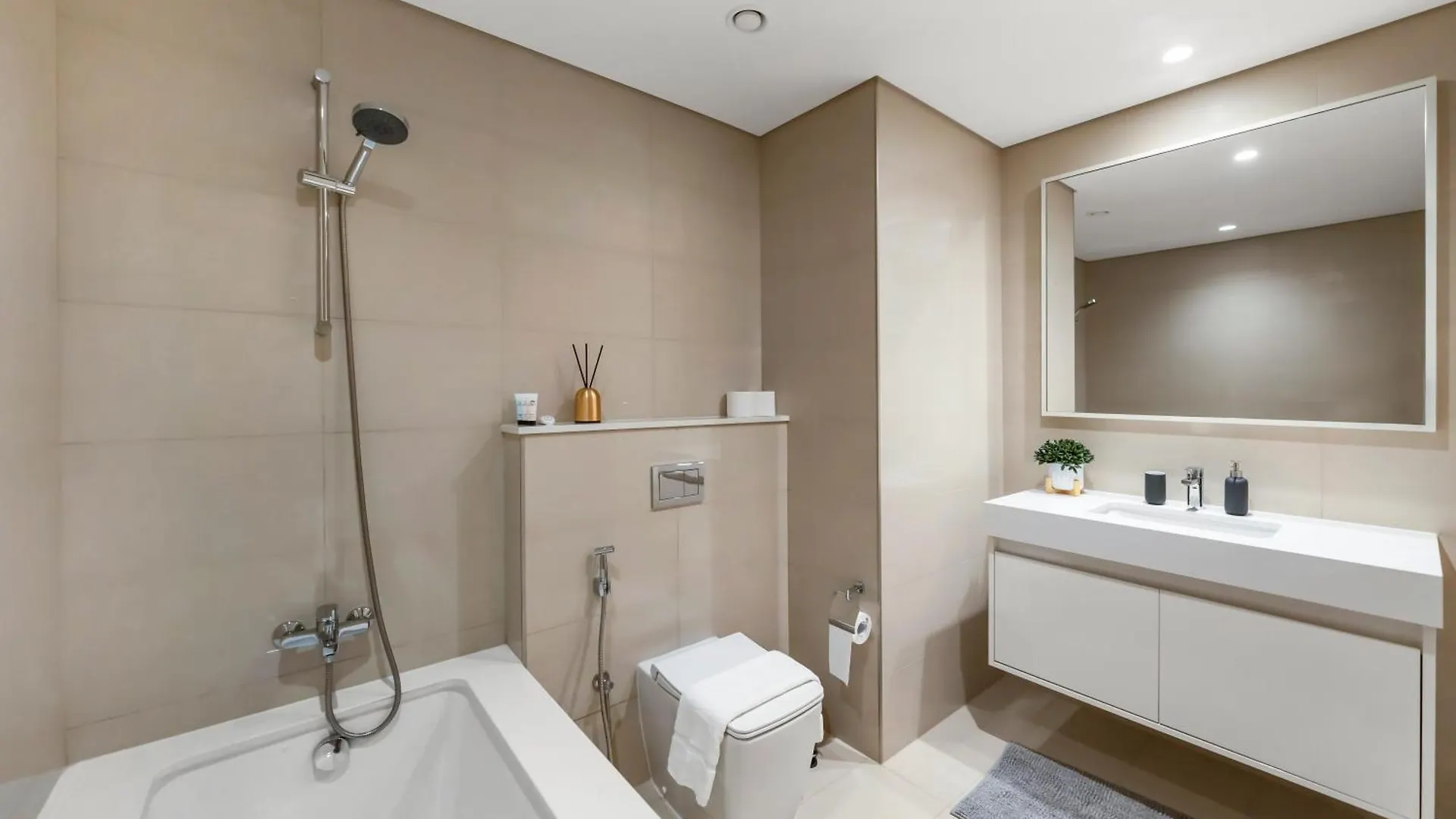 Burj Khalifa View Luxe 2Br, 5 Mins Walk To Dubai Mall Apartment