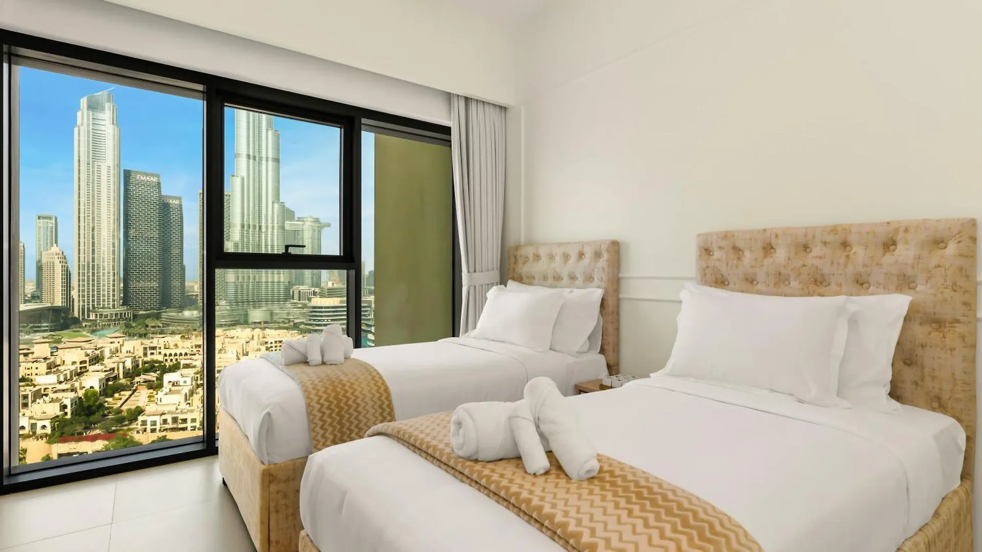 Apartment Burj Khalifa View Luxe 2Br, 5 Mins Walk To Dubai Mall