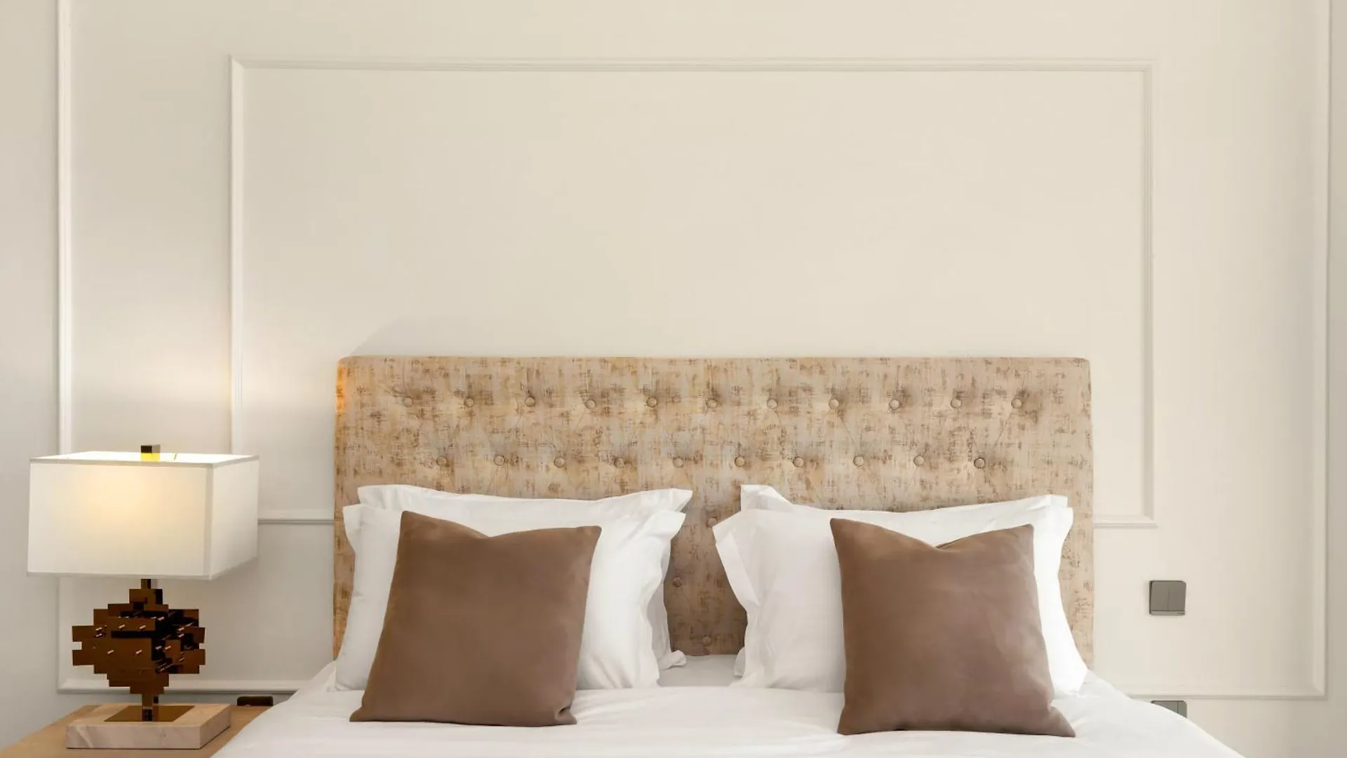 Burj Khalifa View Luxe 2Br, 5 Mins Walk To Dubai Mall 0*,