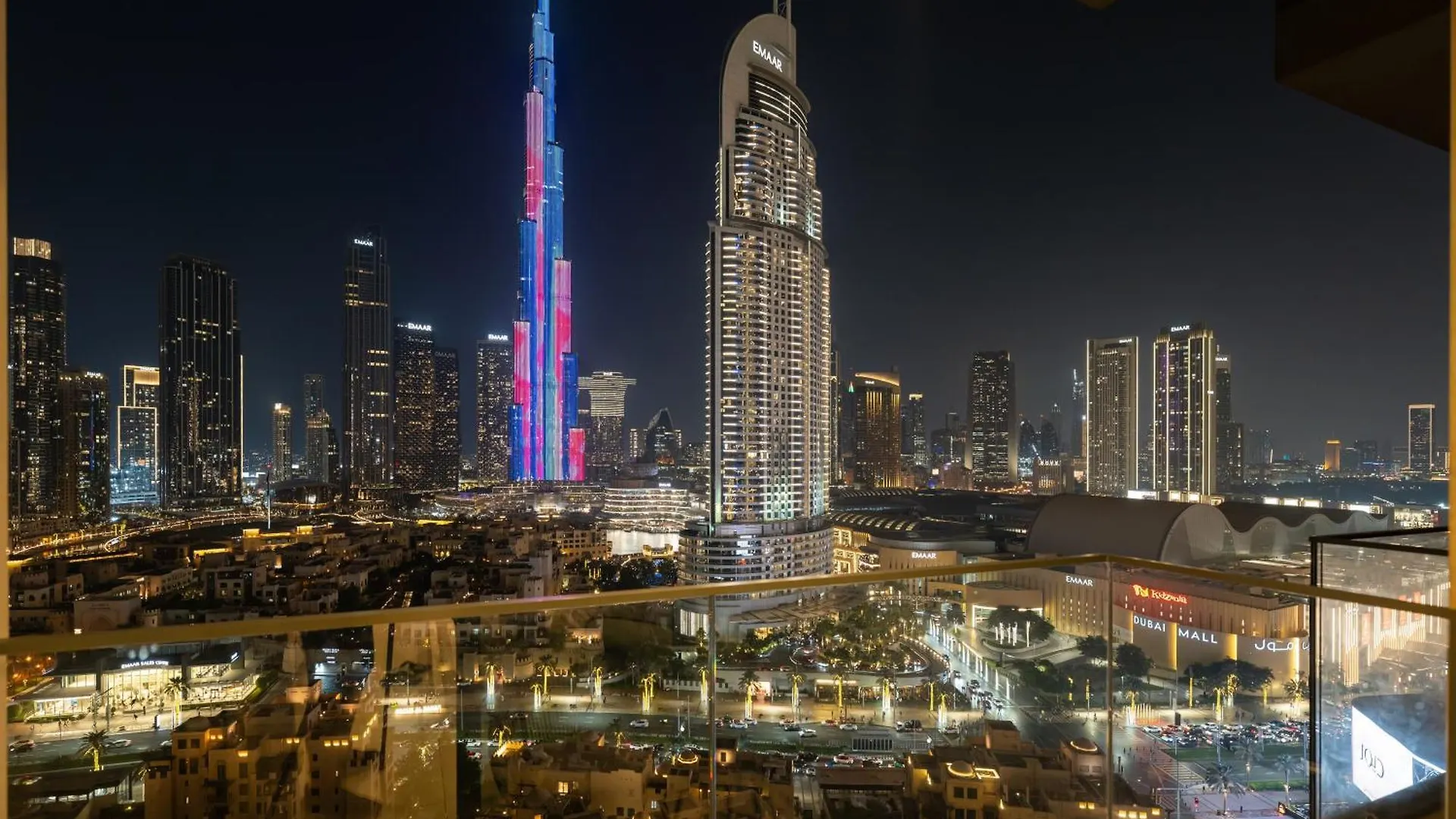 Burj Khalifa View Luxe 2Br, 5 Mins Walk To Dubai Mall Apartmán